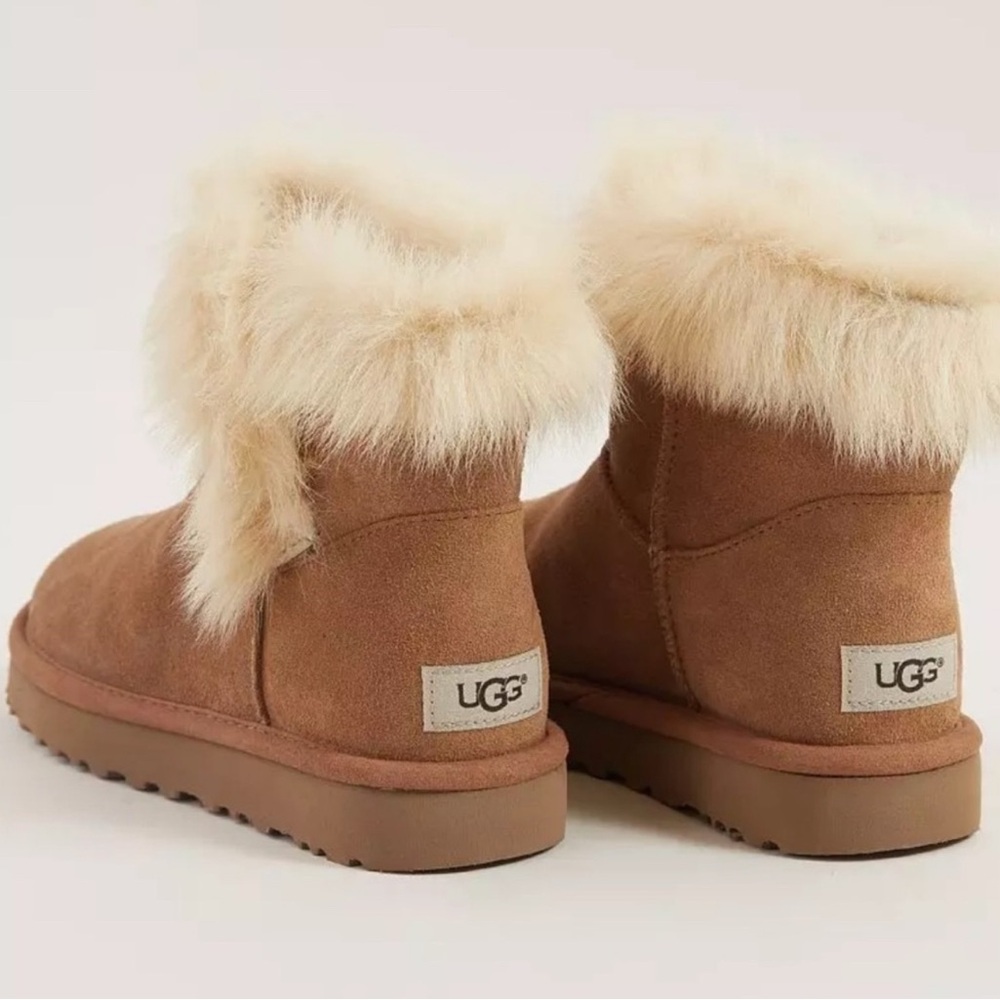 UGG Chestnut Boots with Fluffy Trim